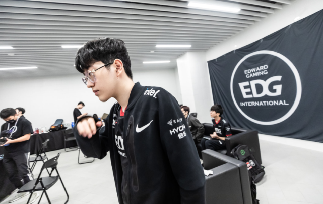 们的粉丝都 们的粉丝都