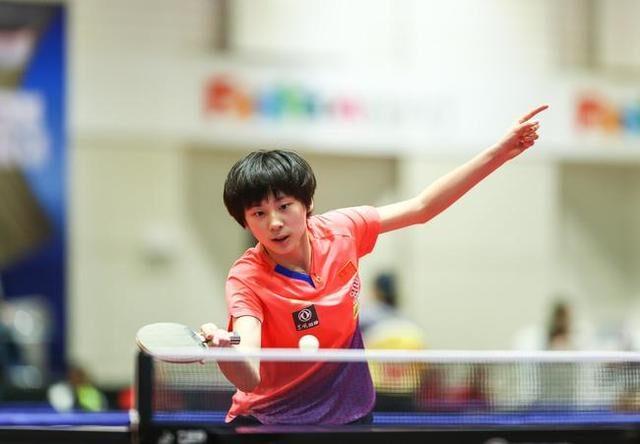 对方防线的 对方防线的