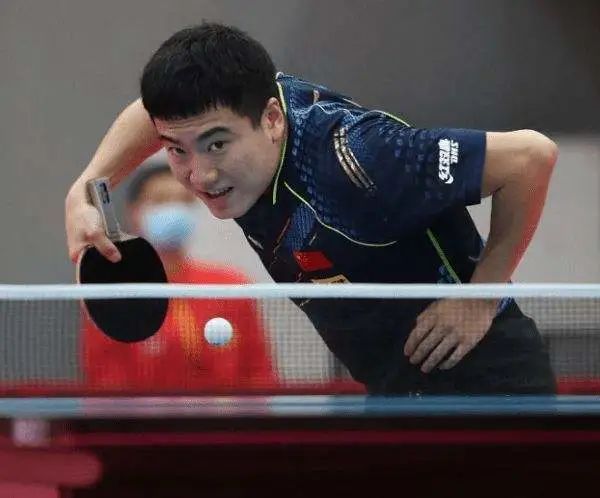 球王重情重 球王重情重