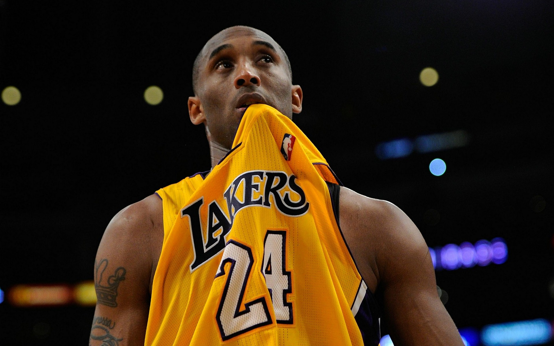 巨额工资开 巨额工资开