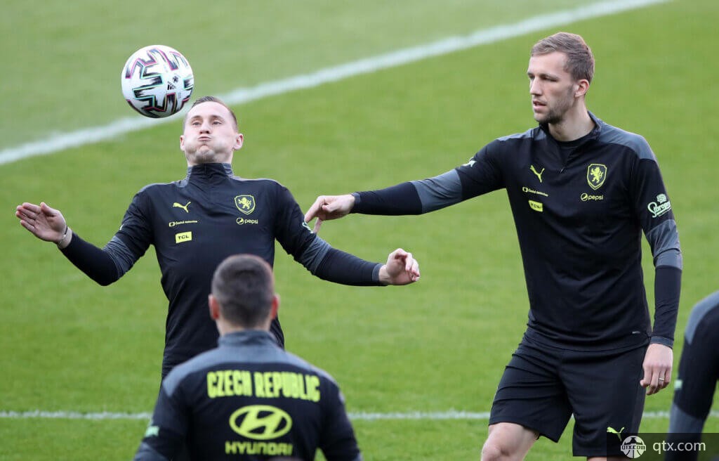 某合作校队 某合作校队